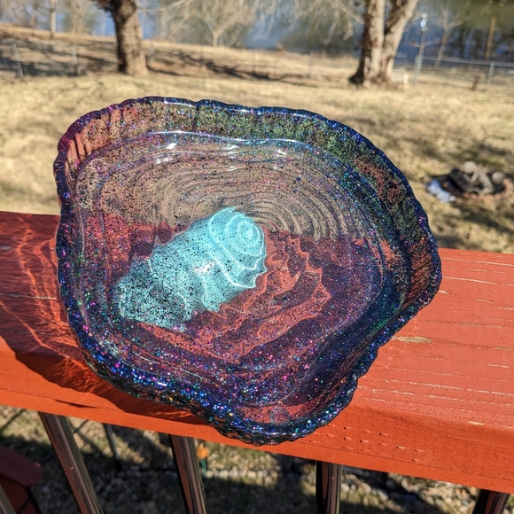 Sparkly Geode Tray Large Handmade Resin Holographic Crystals Holder - Picture 16 of 17